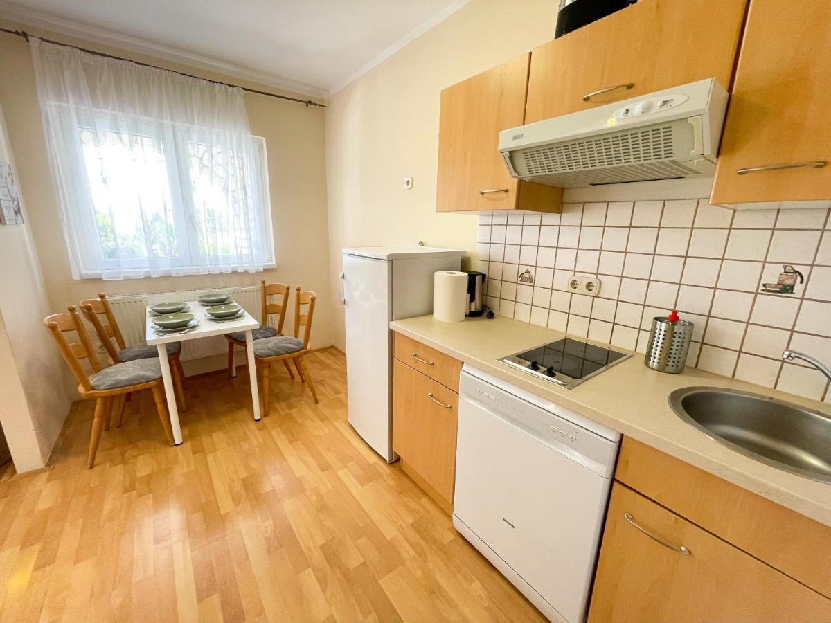 Apartments Sams ノヴィ・ヴィノドロスキー エクステリア 写真
