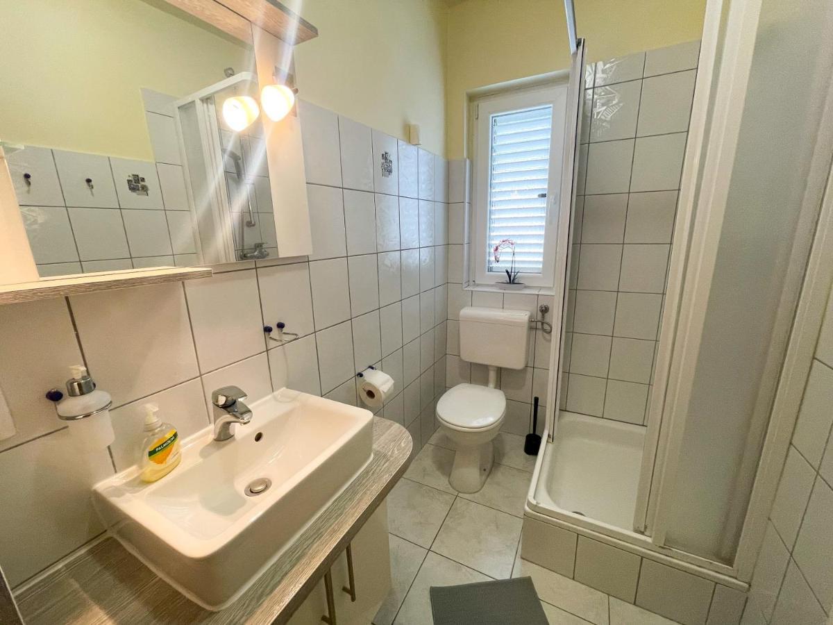 Apartments Sams ノヴィ・ヴィノドロスキー エクステリア 写真